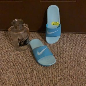Nike slides